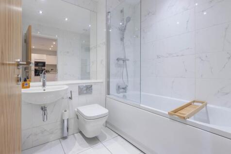 Main bathroom