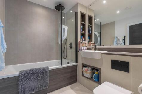 Main bathroom