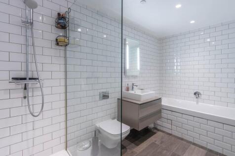 Main bathroom
