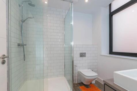 Main bathroom