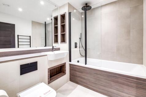 Main bathroom
