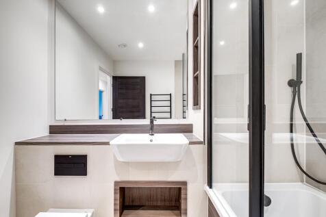 Main bathroom