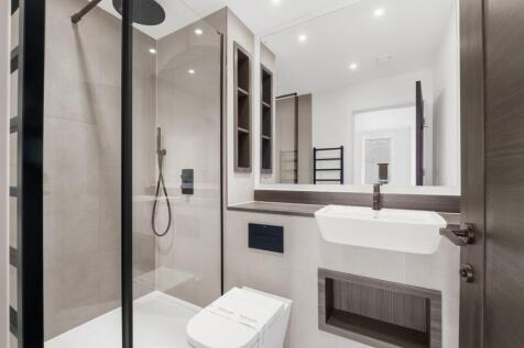 En-suite bathroom
