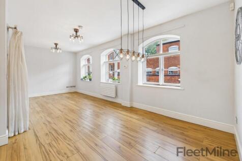 Living/dining room
