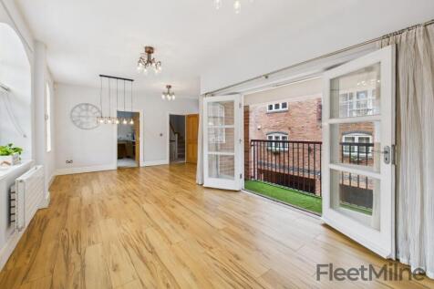 Living/dining room