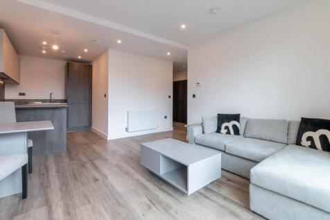 Lounge/Dining Area