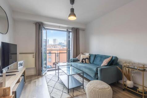 Living/dining room