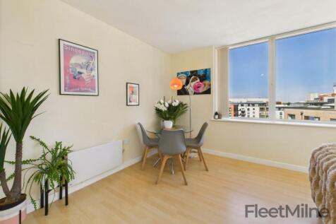 Living/dining room