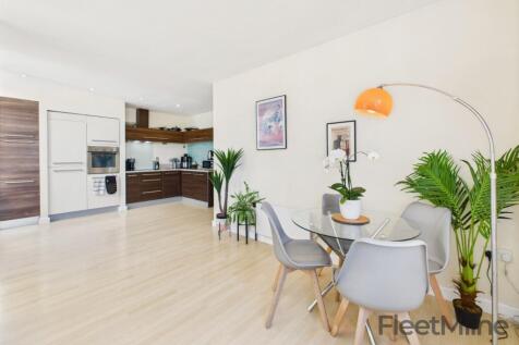 Living/dining room