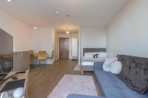 Living/Sleeping Area