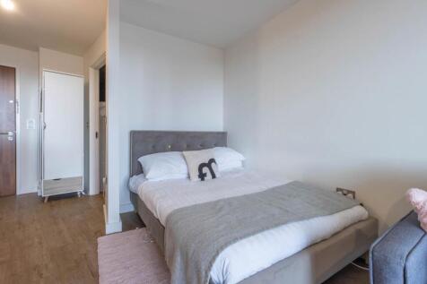 Living/Sleeping Area