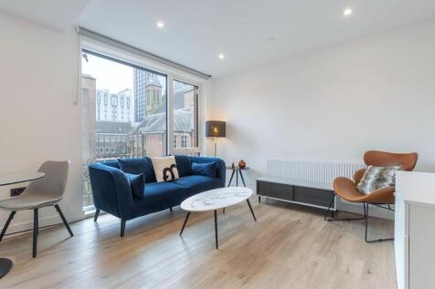 Lounge/Dining Area