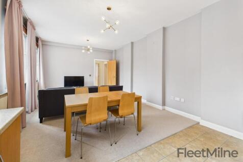 Living/Dining Area