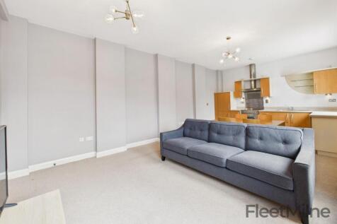 Living/Dining Area