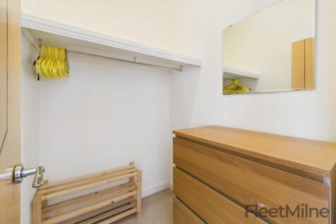 Walk-in wardrobe