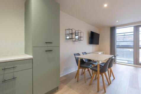 Kitchen/Dining Area