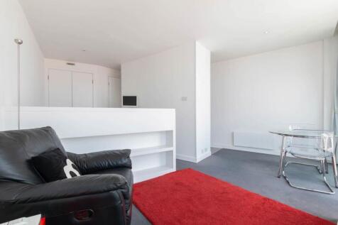 Living/ Sleeping Area