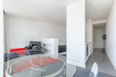 Living/ Sleeping Area