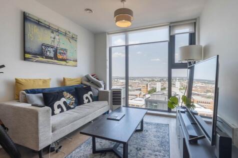 Living/Dining Area