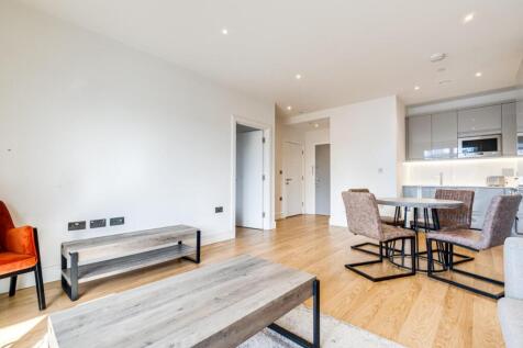 Living Area/Dining Area