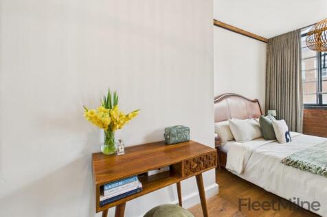 Main bedroom