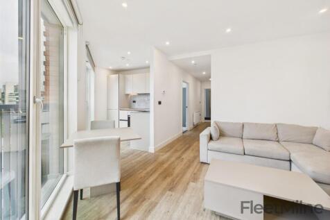 Living Room/Dining Area