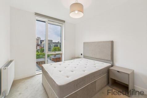 Master Bedroom &amp; En-suite