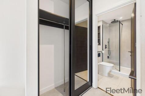 Master Bedroom &amp; En-suite