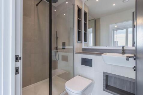 Second bedroom ensuite