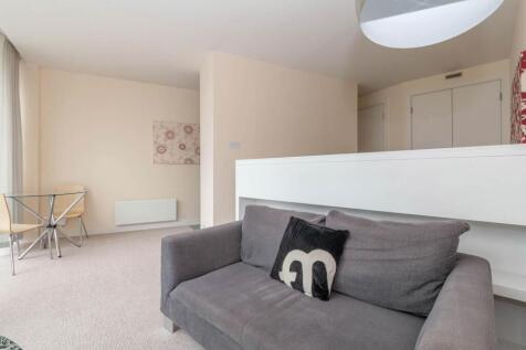 Living/ Sleeping Area