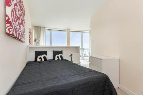 Living/ Sleeping Area