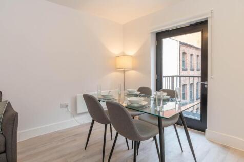 Living/Dining Area