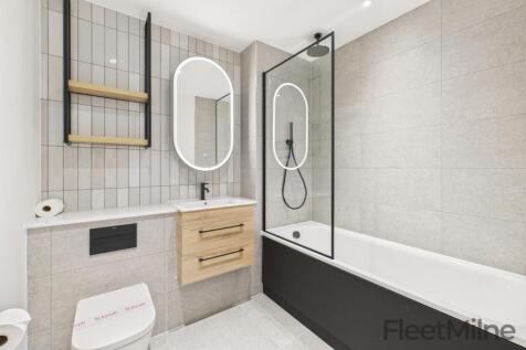 Main bathroom