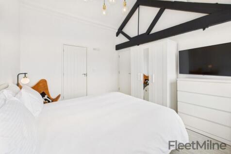 Bedroom/En-suite
