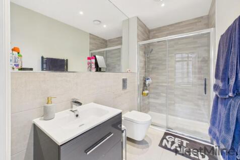 Ensuite bathroom