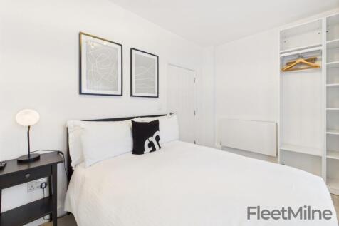 Master Bedroom/En-suite