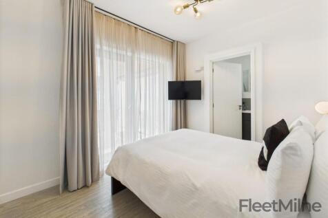 Master Bedroom/En-suite