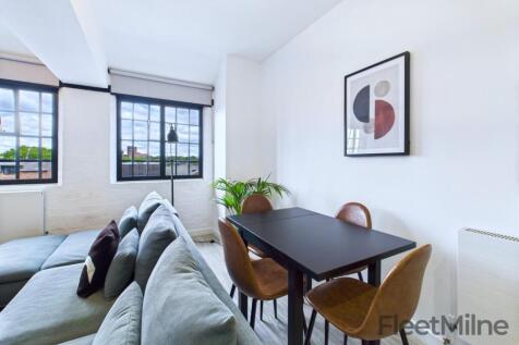 Living/dining room