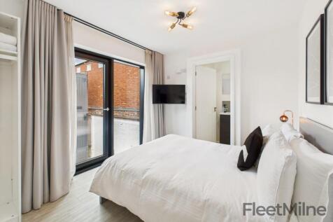 Master Bedroom/En-suite
