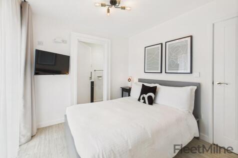 Master Bedroom/En-suite