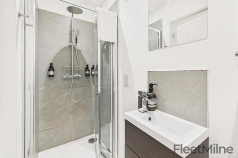Master Bedroom/En-suite