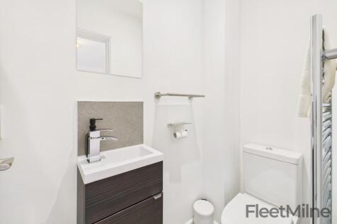Master Bedroom/En-suite