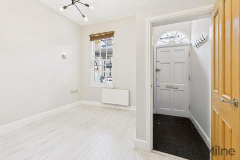 Living/dining room