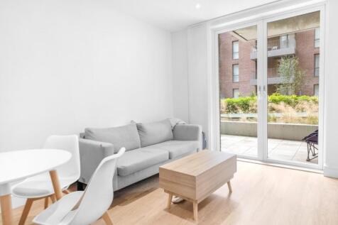 Living Area/Juliet balcony