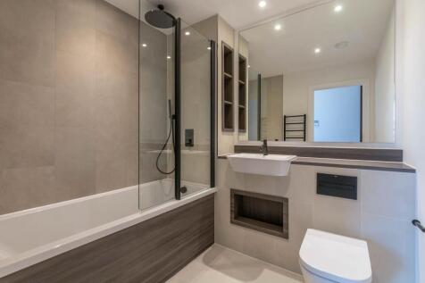 Main bathroom