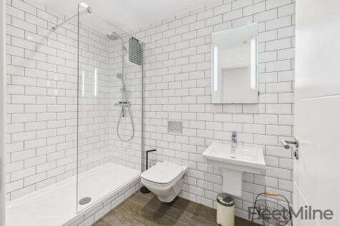 Main bathroom