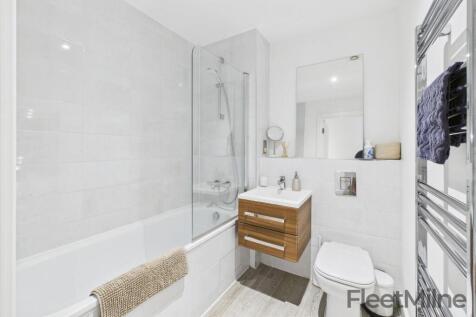 Main bathroom