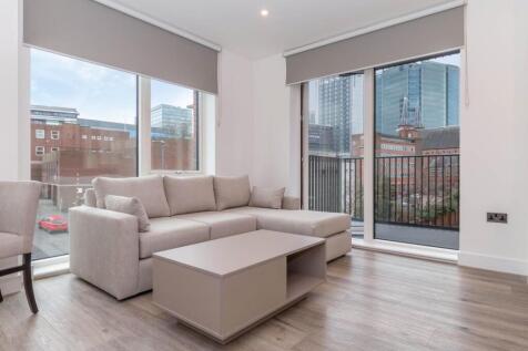 Lounge/Dining Area