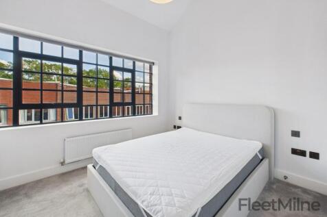 Bedroom 1/Ensuite