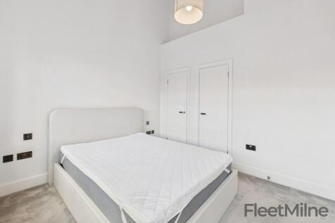 Bedroom 1/Ensuite